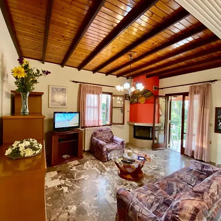 Montsenigos Garden House * Gouvia